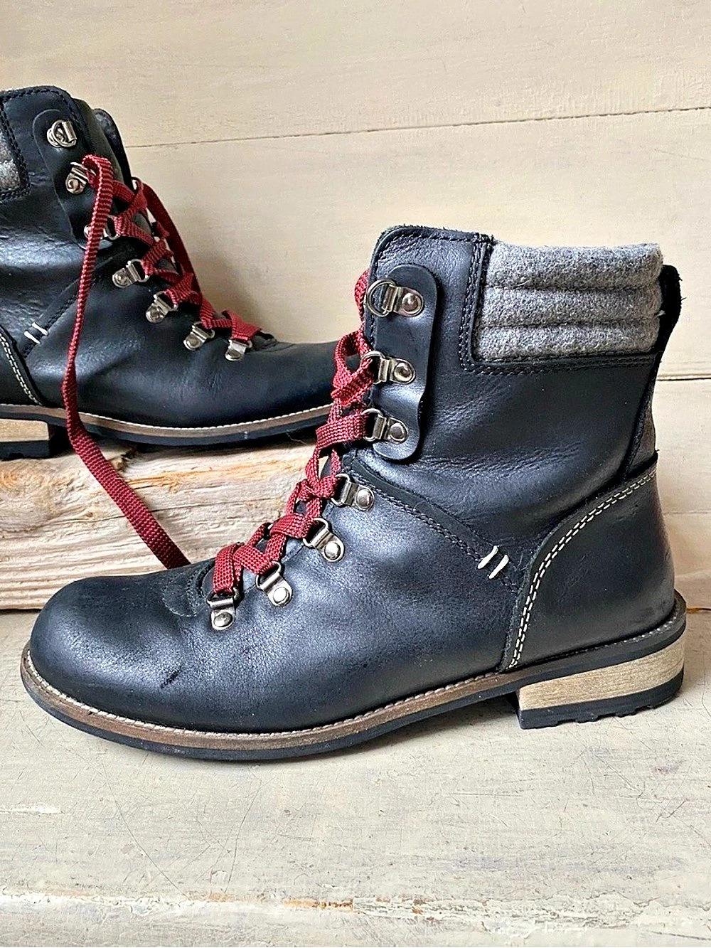 Kodiak Canada's Black Waterproof Leather Lace-Up Boots